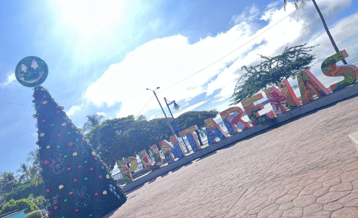 Dos Pinos enciende la navidad en El Puerto 1 719FF011 36BE 430E BCD2 BB97603DDC10