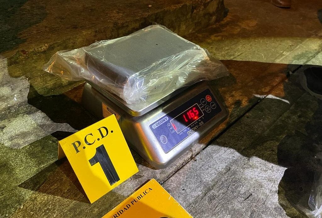 19 kilos de cocaína fueron decomisados y se capturo al sujeto 1 Cocaina