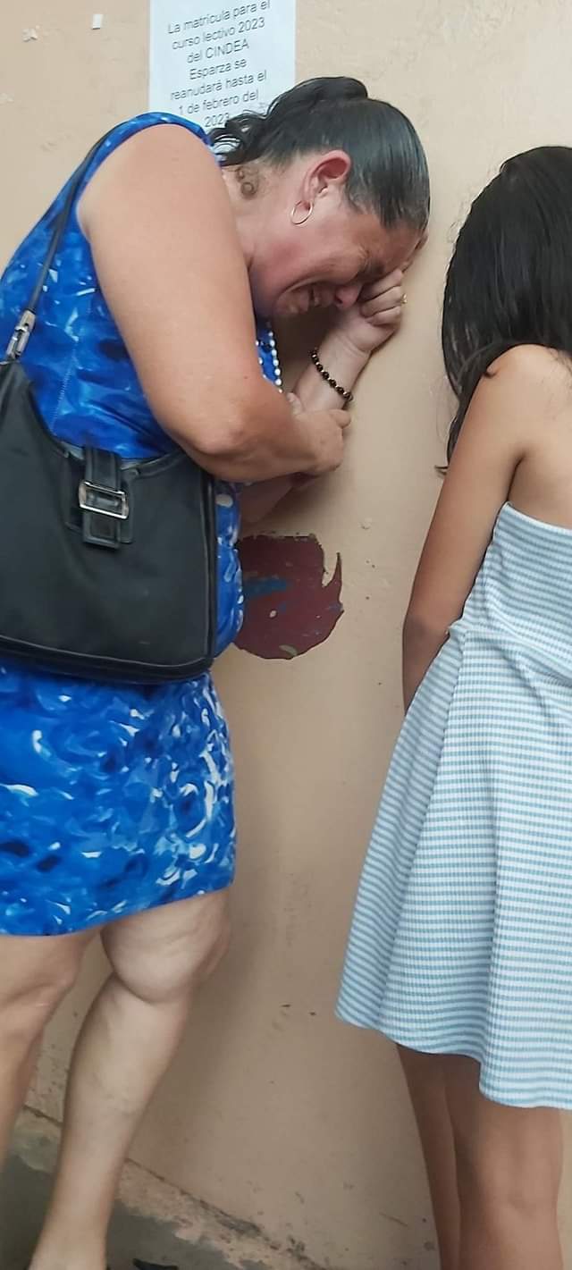 Madre llorando