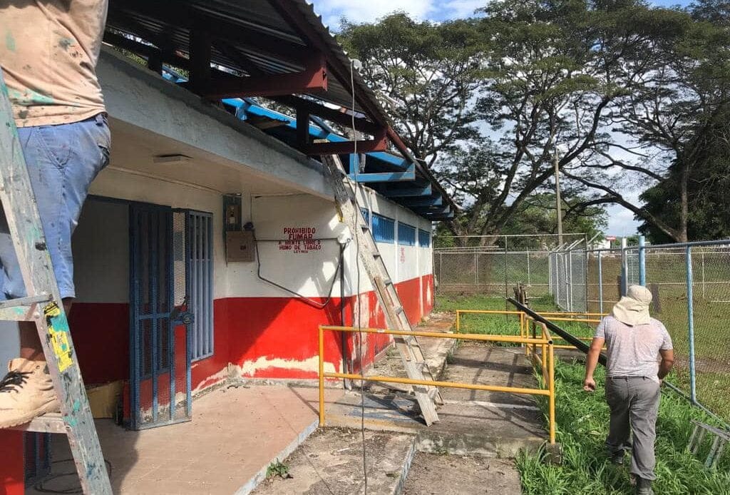 Los vecinos del Roble pondrán utilizar las piscinas después de tener años en el olvido 1 Piscinas de el Roble