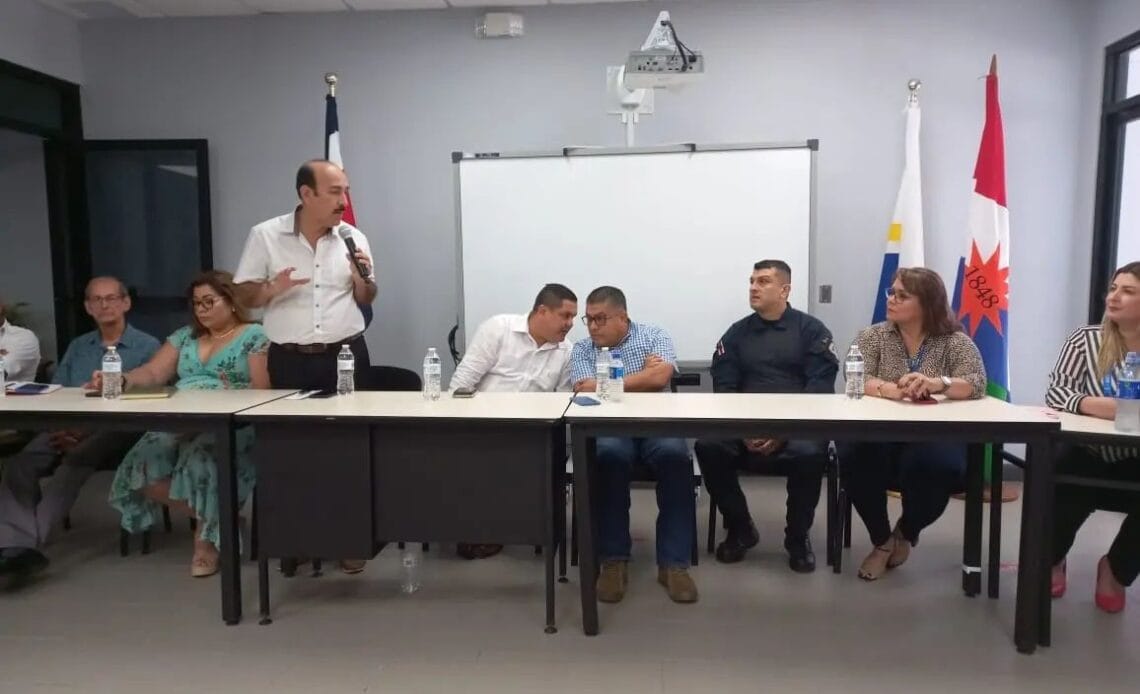 Daniel Calderon: “Existe una disputa de personas que pertenecen a estructuras criminales, sabemos quiénes son y los tenemos identificado” 1 Reunion UNED seguridad