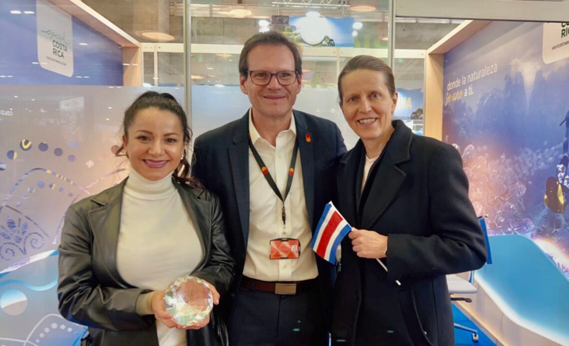 Costa Rica recibe premio de Excelencias Turísticas en FITUR 1 image6