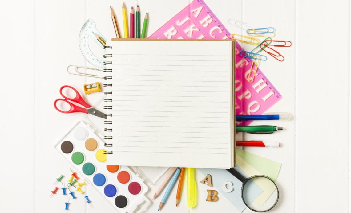 MEIC realizó un estudio comparativo de donde son baratos y caros la compra de útiles escolares 1 square blank notepad on school supplies