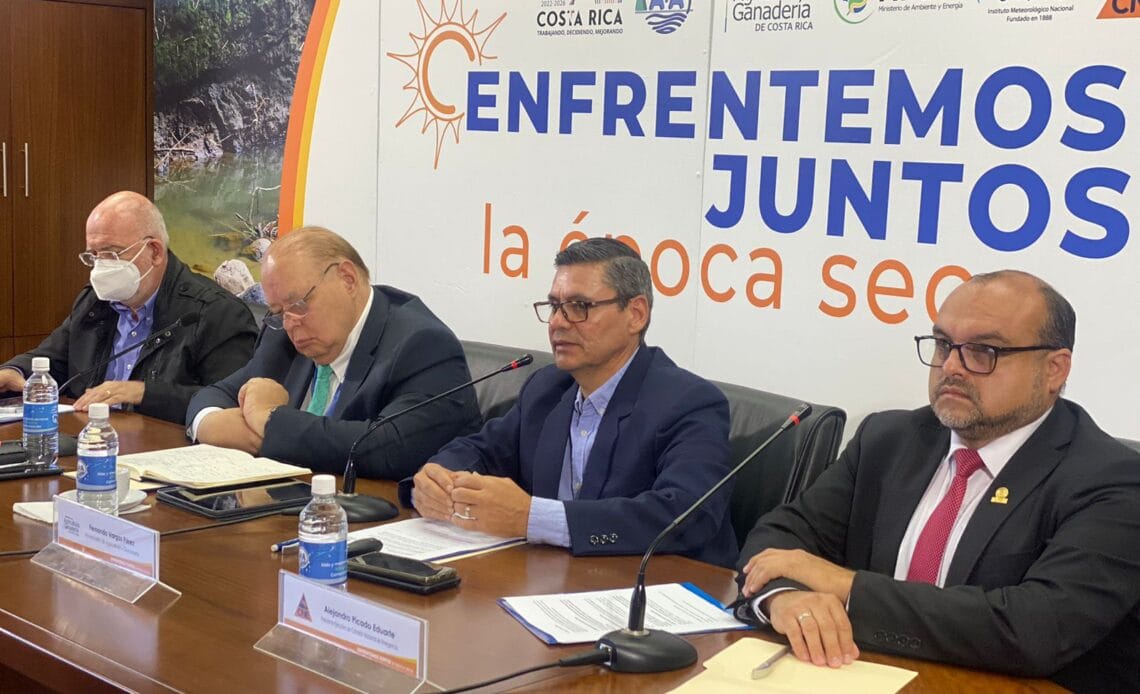 Autoridades de gobierno se unen para enfrentar la época seca 1 foto 2
