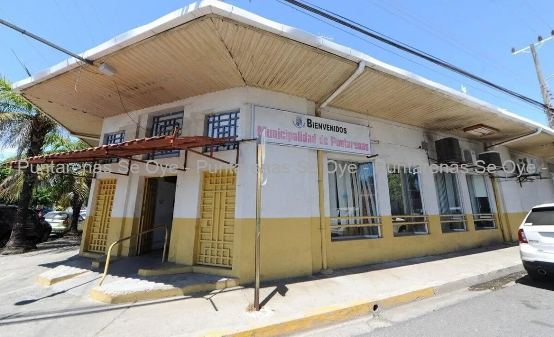 Gobiernos locales no cuentan con presupuesto para arreglar centros educativos 1 Municipalidad de Puntareas