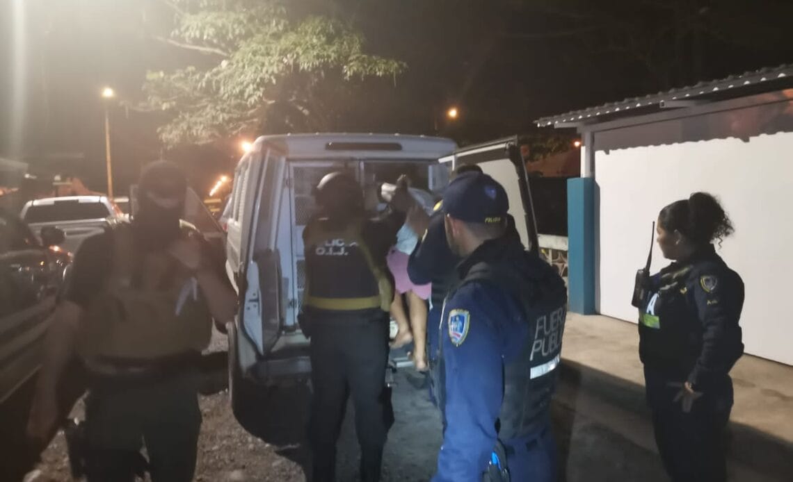 Fuerza Pública y OIJ detienen a dos sospechosos por homicidio ocurrido en Puntarenas 1 WhatsApp Image 2023 03 17 at 6.31.52 AM