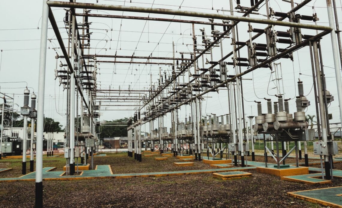 ICE requiere contratar técnicos en telecomunicaciones para Liberia y Nicoya 1 disparo parte central electrica alta tension