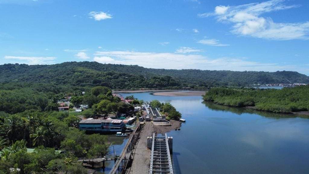 Puente de Nata Limón construido por INCOP