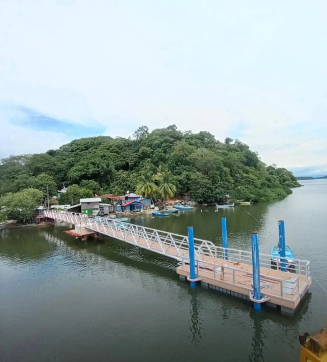 Los vecinos de Isla Venado, cuentan con nuevo atracadero gracias al MOPT y el INCOP. Foto cortesía